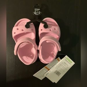 NWT pink toddler crocs - size c4